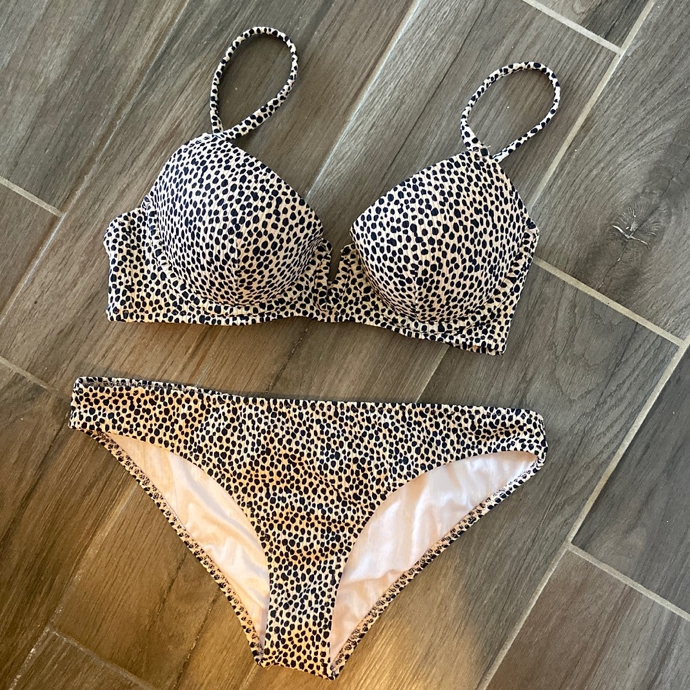 Leopard print bikini shade and shore NWOT